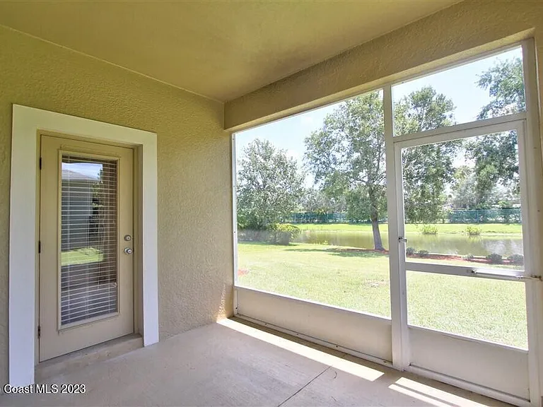 5834 Trieda Dr — Photo 23
