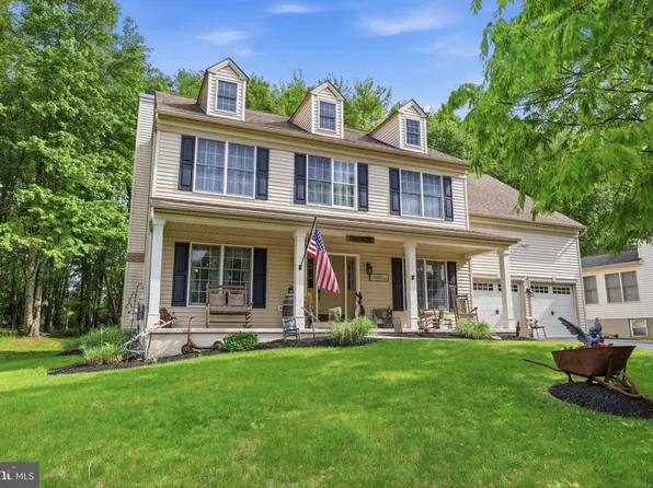 2 Timothy Dr, Newtown, PA 18940