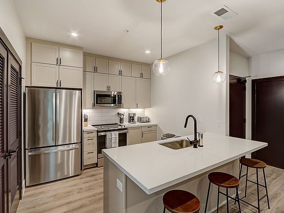 3rd image of 225 Vine St NW #406-4