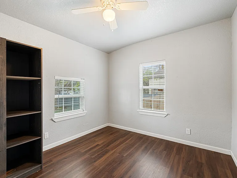 4012 S Hudson Ave — Photo 24