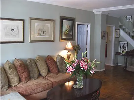 Sold by R New York | media 21