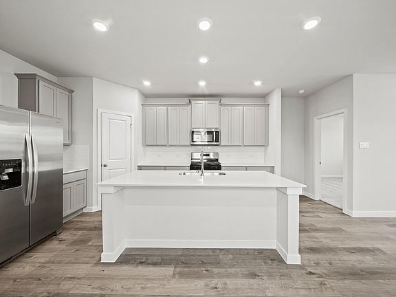 5th image of 1121 Avenue M