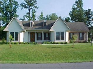 10239 Tanglewood Dr, Meridian, MS 39307