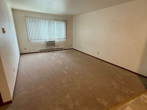 853 Eastern Ave #10