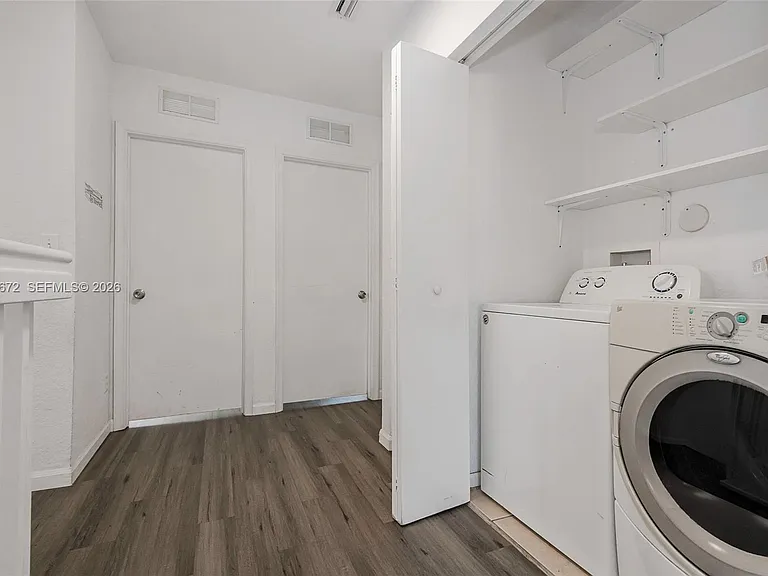 2123 SW 87th Ter — Photo 24