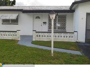 4784 NW 43rd St, Lauderdale Lakes, FL 33319