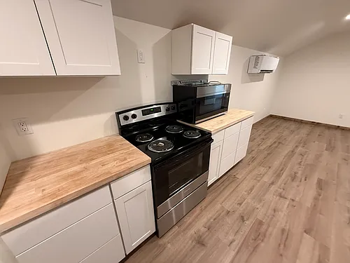 77 Hunter Cir #A2 Photo 1 77 Hunter Cir #A2 Photo 1