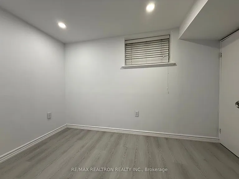 223 Pleasant Ave #BASEMENT — Photo 6
