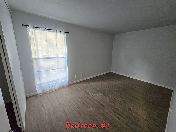 5th image of 609 Jackson St APT 1