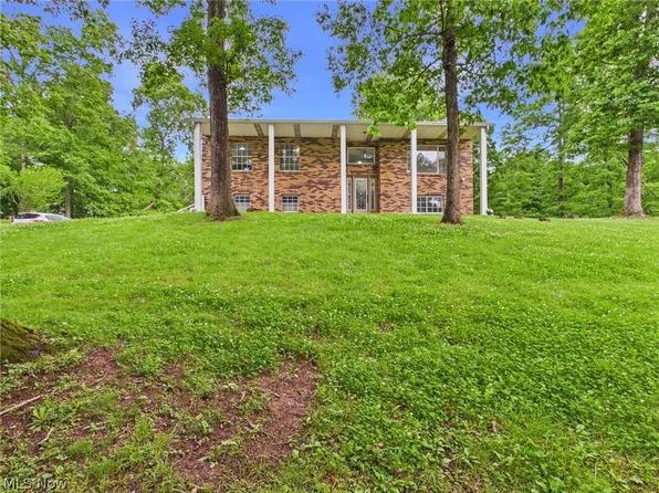 655 Ridgewood Blvd, Belpre, OH 45714