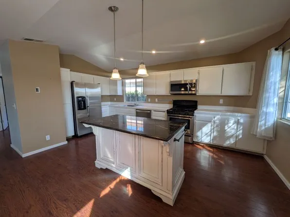 515 W Empire Dr, Santa Maria, CA 93458