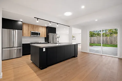 152 Cuesta Dr Photo 1