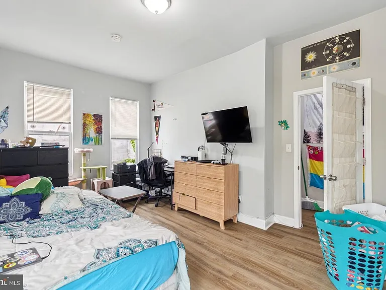 1633 W Oxford St #2R — Photo 11