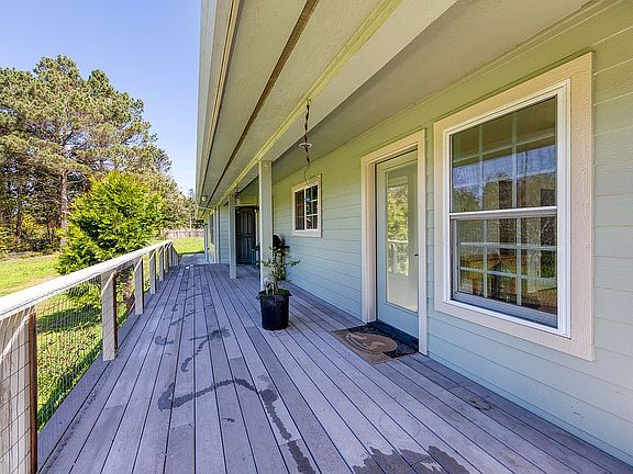 3rd image of 18201 Oklahoma Ln
