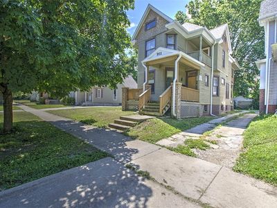 911 W Main St, Decatur, IL, 62522
