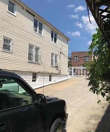 5th image of 1013 Virginia Ave