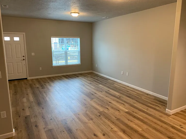 807 Water Ave NE — Photo 28