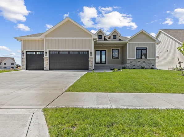 5300 175th St, Urbandale, IA 50323