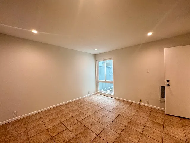 79 Antigua Ct — Photo 19