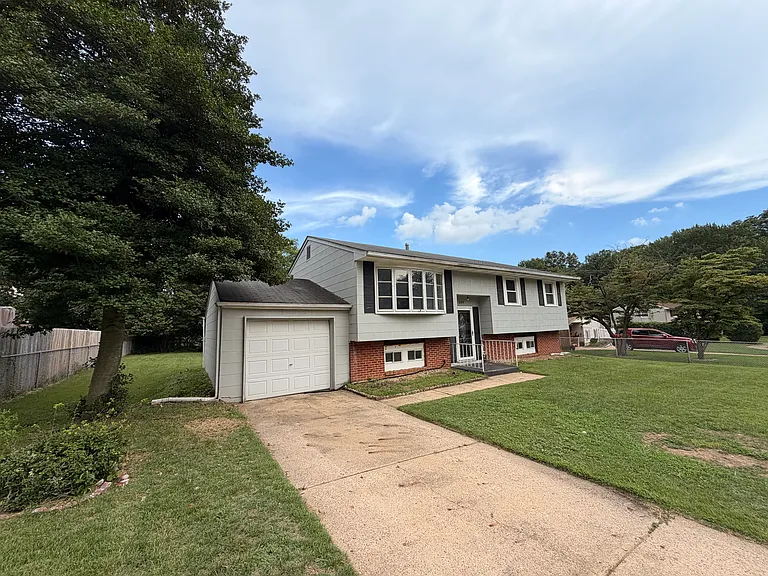 309 Ellis Ct — Photo 19