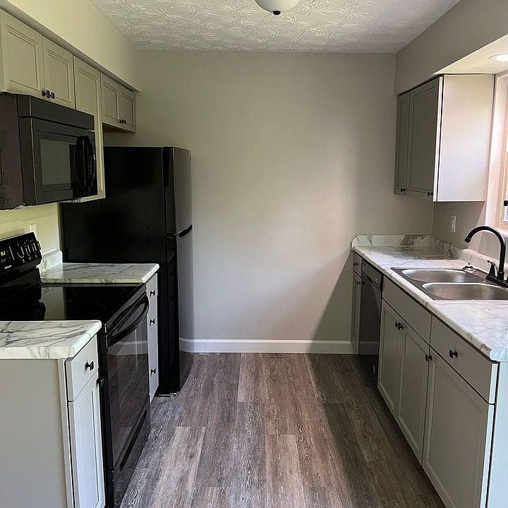 1st image of 2387 S Breiel Blvd