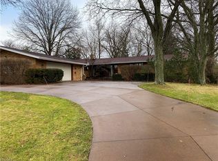 25527 Bryden Rd, Beachwood, OH 44122