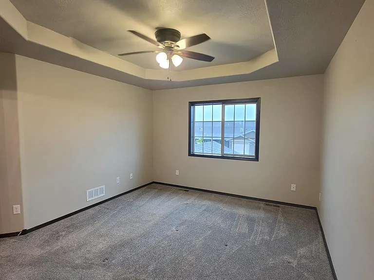 2542 E Meadowside Pl — Photo 8