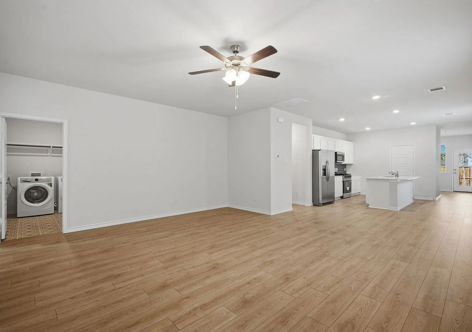 Beautiful 3-Bedroom Rental in Legacy Hills | Parks, Trails & Dog Parks — Photo 4
