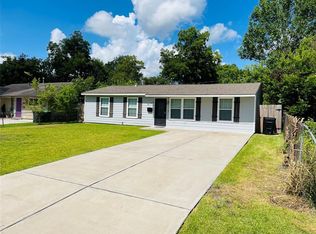 8154 Sandhurst Dr, Houston, TX 77033