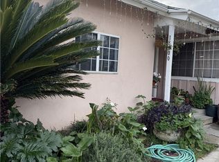 18800 Arminta St, Reseda, CA 91335