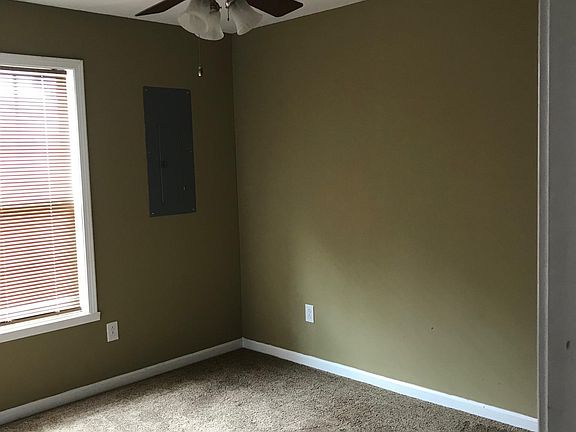 2nd image of 732 Whitney Ave #1