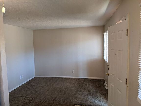 4th image of 724 S 55th St #10