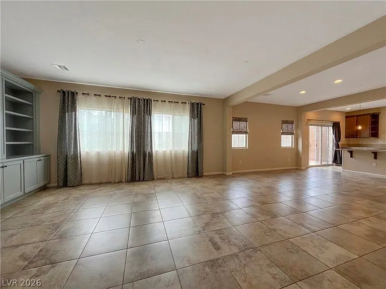 208 Rocky Basin St — Photo 11