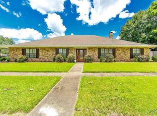 118 Chantilly Dr, Houma, LA 70360