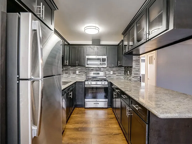 Secure and Convenient Multi-Unit Asset in Central Inglewood — Photo 11