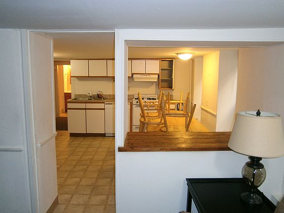 4th image of 211 Williams St APT 1