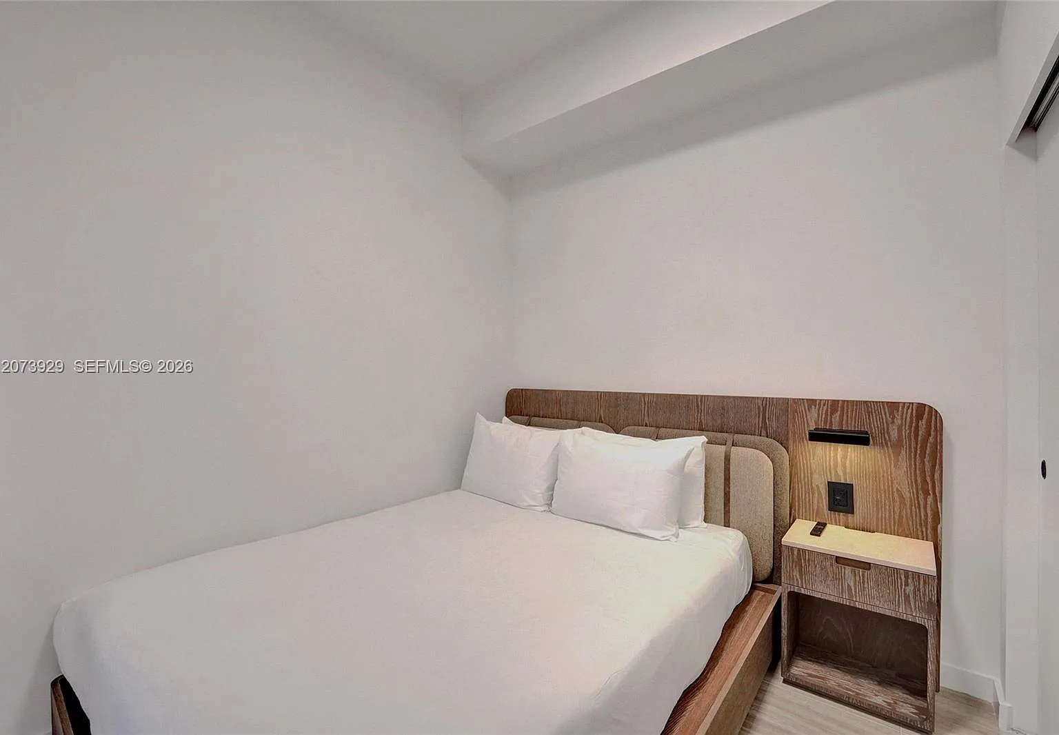 1 bed, 1.0 bath, 411 sqft, $5,000 — Photo 4