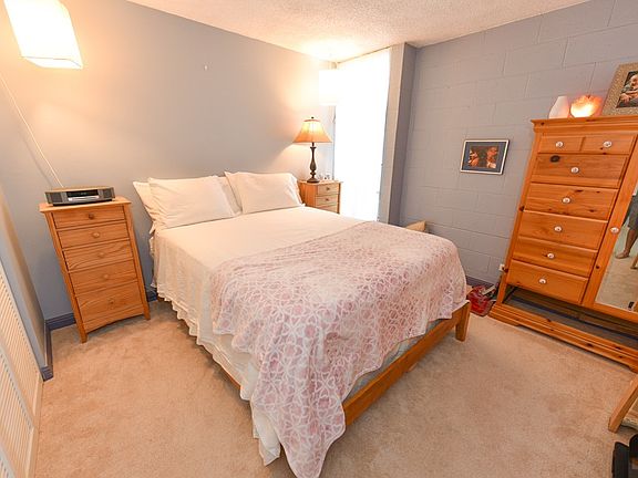 3rd image of 2630 Kapiolani Blvd APT 1002