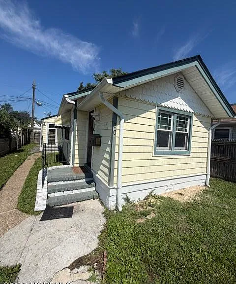 30 Seaside Pl — Photo 1