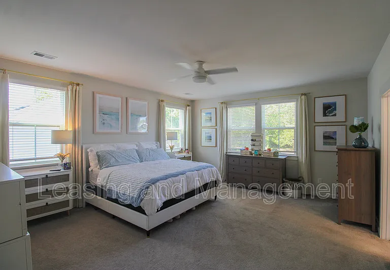 2352 Lantern St — Photo 18