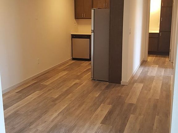 4th image of 2867 S Kinnickinnic Ave APT 109