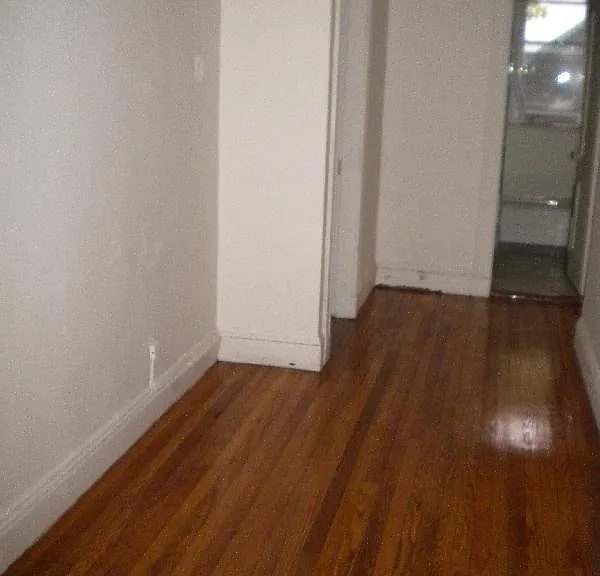 127 Sutherland Rd #A — Photo 4