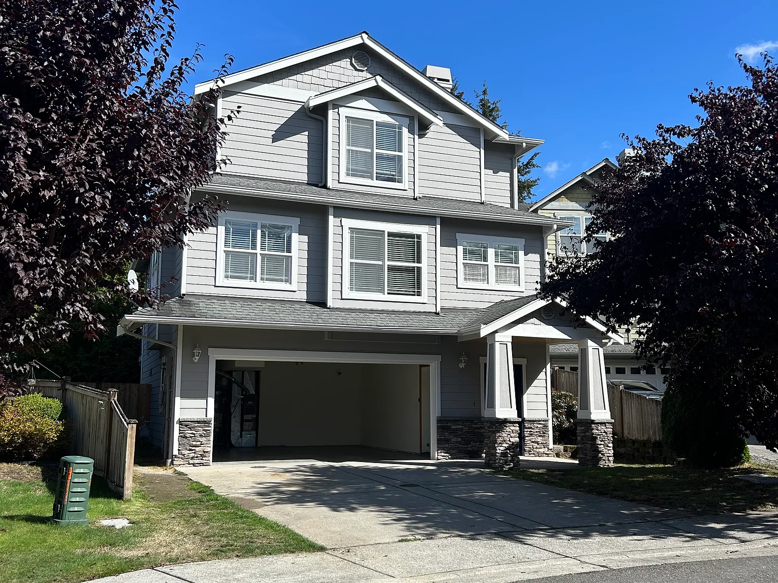 418 46th St SE — Photo 2