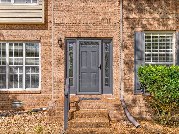 3rd image of 620 Casey Pl