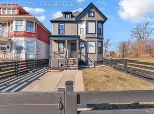 2575 Harding St, Detroit, MI 48214