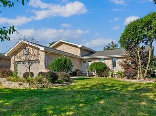 17082 Belle St, Oak Forest, IL 60452