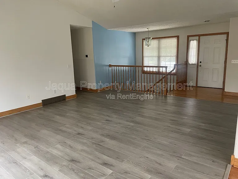 285 Trafalgar Trl — Photo 5
