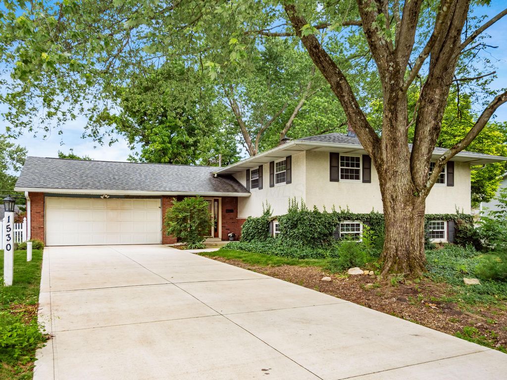 Real estate listing image