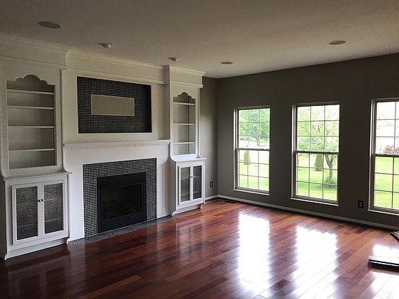 3rd image of 6809 Lexington Park Blvd