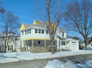 1302 4th St, Perry, IA 50220